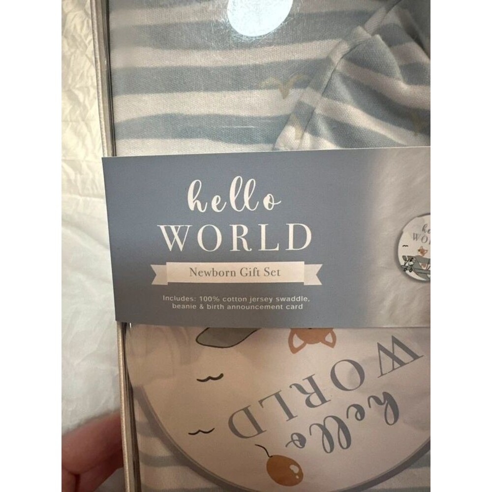 Newborn Gift Set - Picture 2 of 3